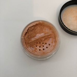 Artist Couture Diamond Glow Powder